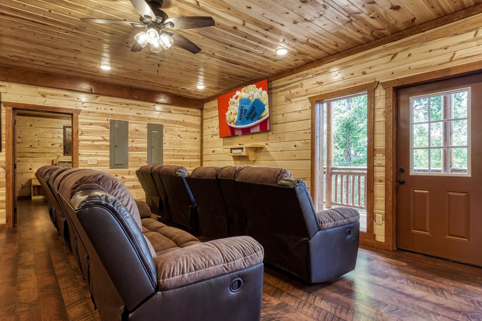 Majestic Splash- 8 Bedroom, Indoor Pool, Hot Tub, 1089 Free Tickets Each Paid Day, Dollywood Sevierville Ngoại thất bức ảnh