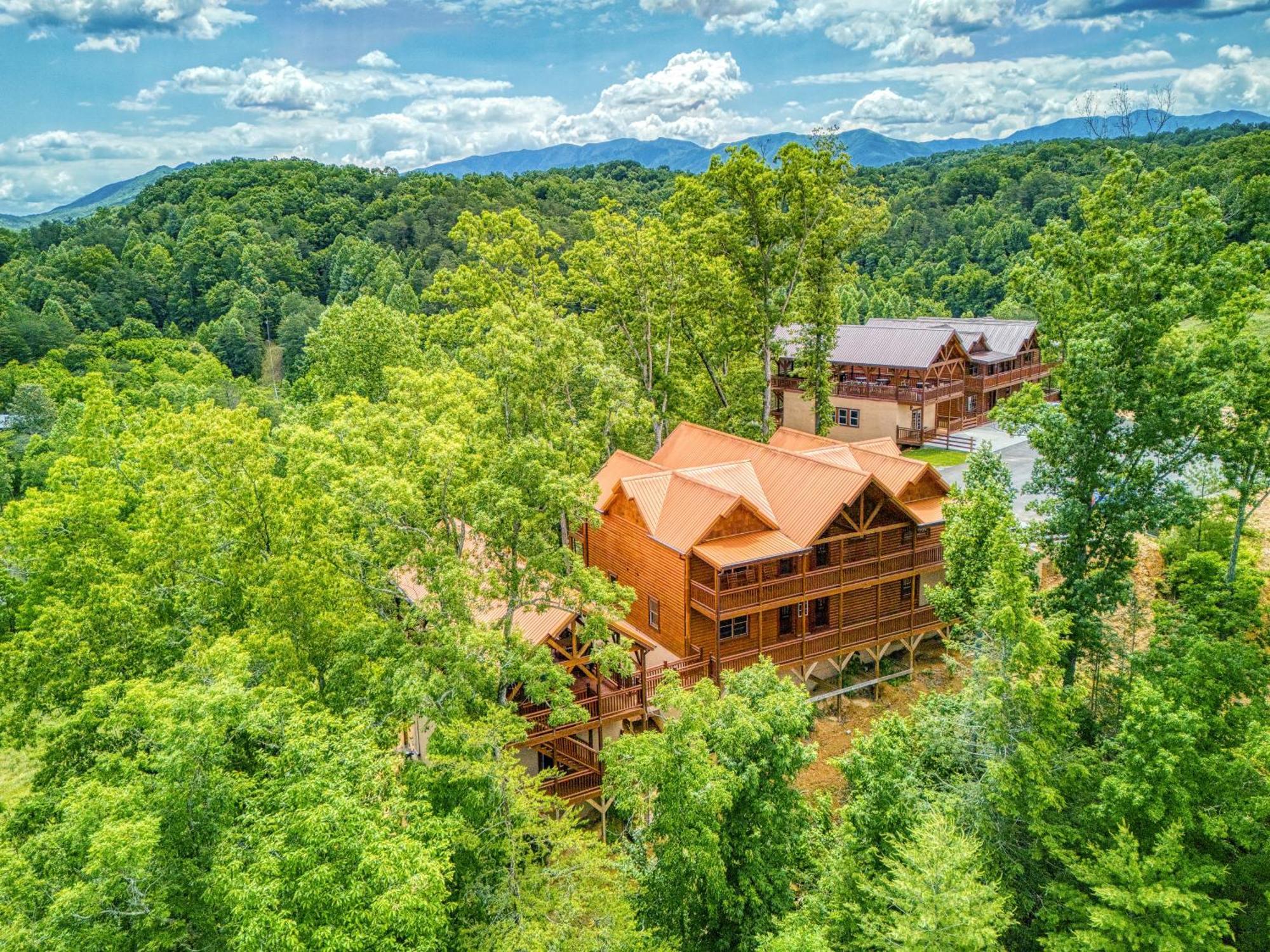 Majestic Splash- 8 Bedroom, Indoor Pool, Hot Tub, 1089 Free Tickets Each Paid Day, Dollywood Sevierville Ngoại thất bức ảnh